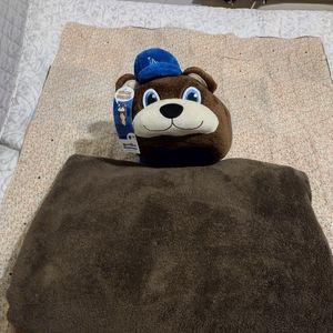 Nwt Dodgers kids hat and blanket